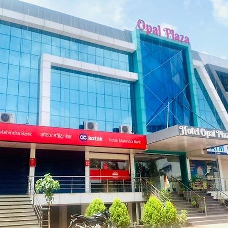 Hotel Opal Plaza Executive Waluj Buzurg المظهر الخارجي الصورة