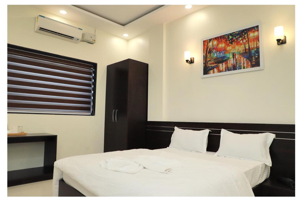 Hotel Opal Plaza Executive Waluj Buzurg المظهر الخارجي الصورة