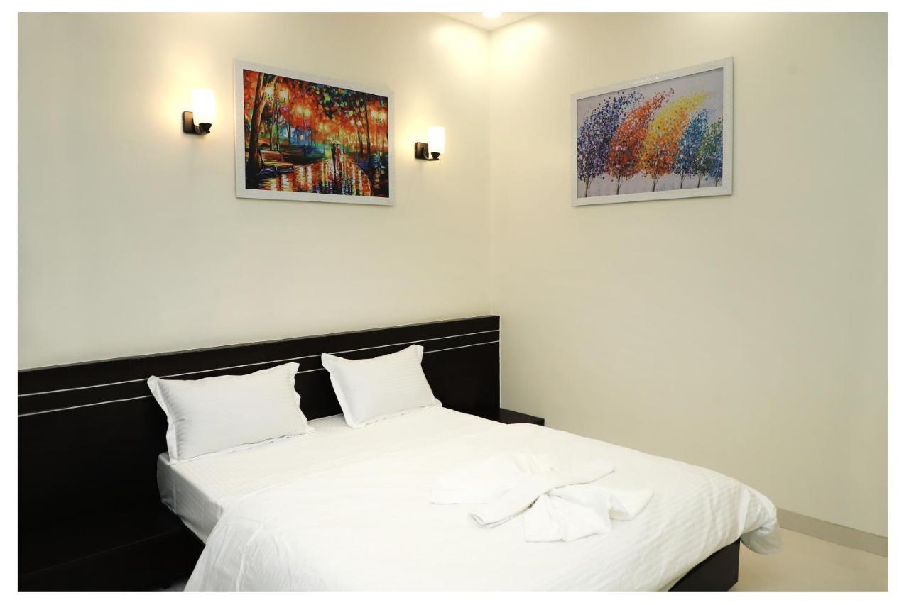 Hotel Opal Plaza Executive Waluj Buzurg المظهر الخارجي الصورة