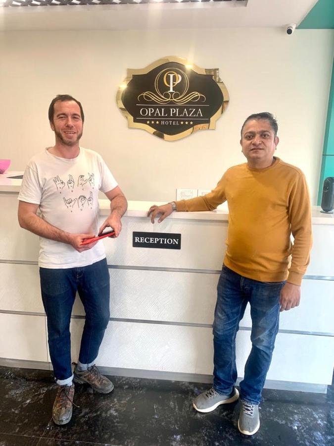 Hotel Opal Plaza Executive Waluj Buzurg المظهر الخارجي الصورة