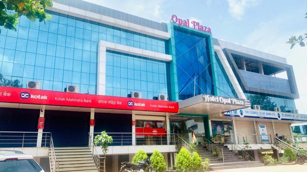Hotel Opal Plaza Executive Waluj Buzurg المظهر الخارجي الصورة